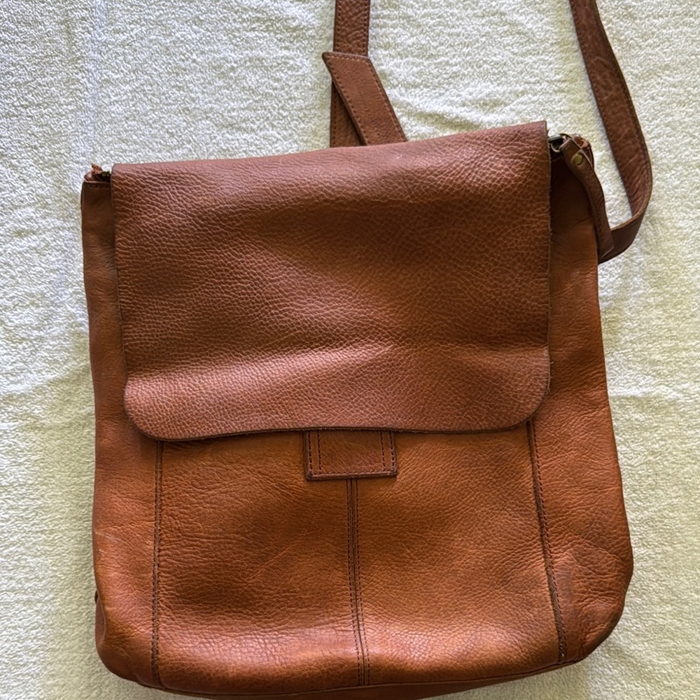 Duluth Brown Leather Crossbody Bag